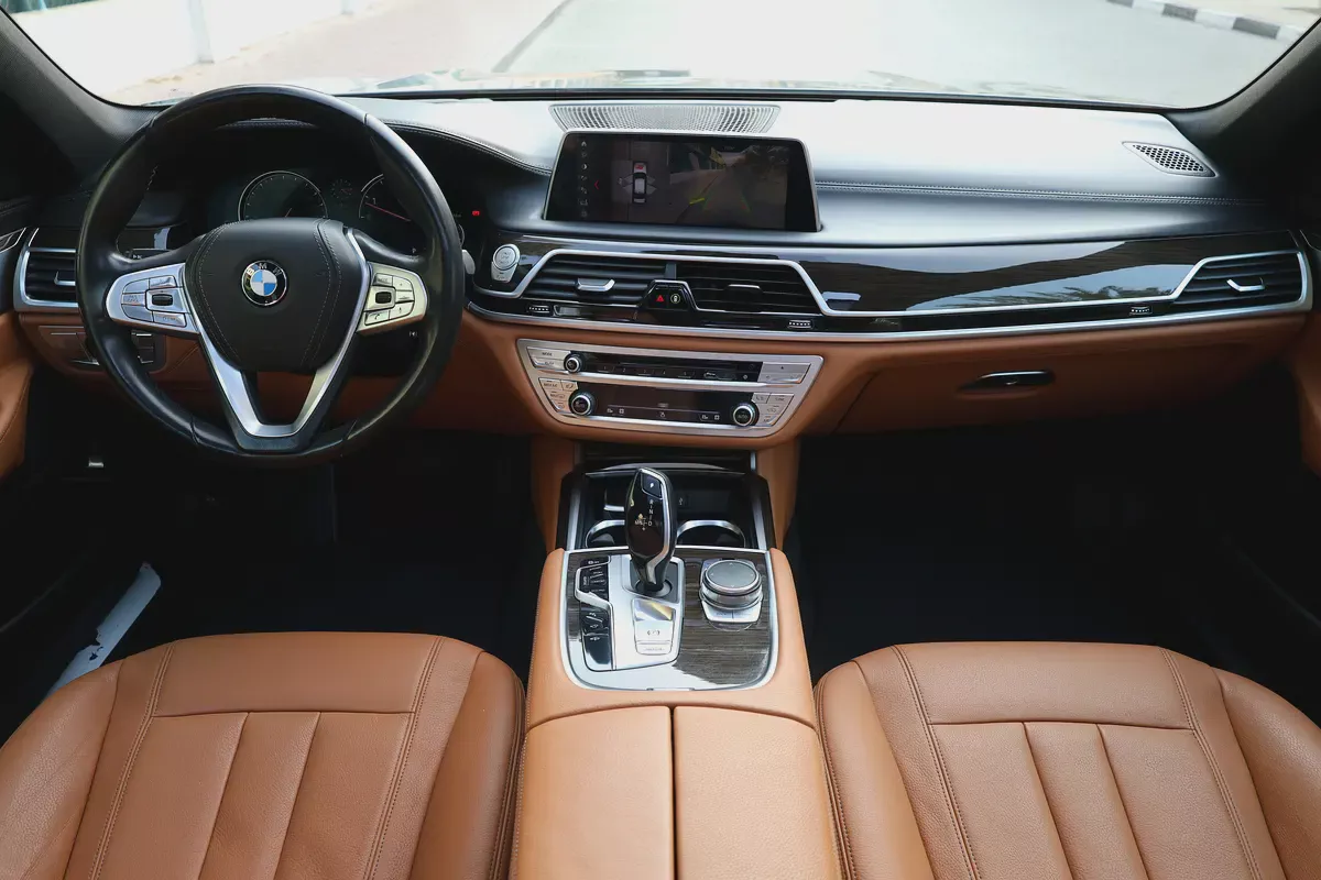 BMW 7 SERIES-730LI-2019-112000KM-GCC SPECS-EXCELLENT CONDITION-11-11