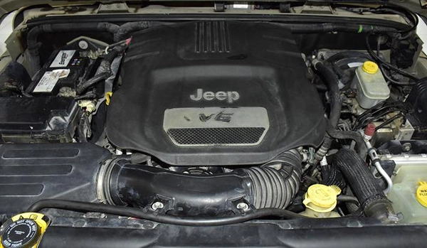 Jeep Wrangler Sport ( 2017 Model ) in Beige Color GCC Specs
