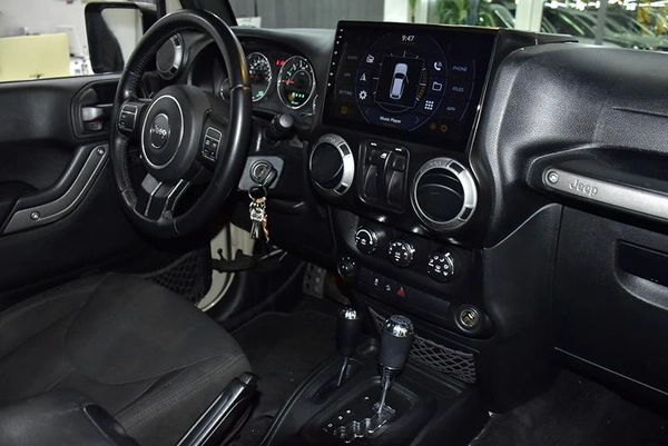 Jeep Wrangler Sport ( 2017 Model ) in Beige Color GCC Specs
