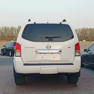 Nissan Pathfinder Platinum 2010 | GCC Specs | Top Option-5