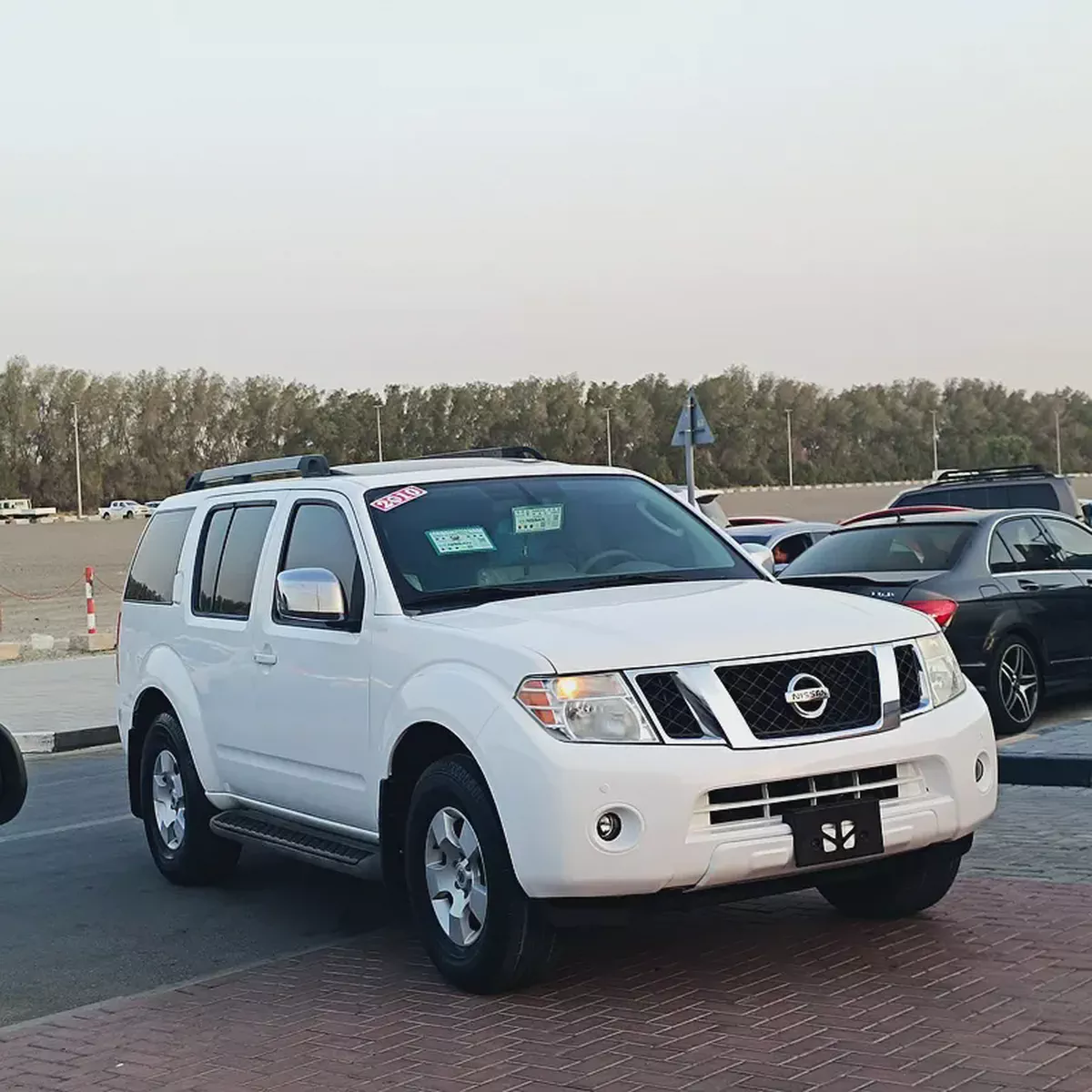 Nissan Pathfinder Platinum 2010 | GCC Specs | Top Option-1-1