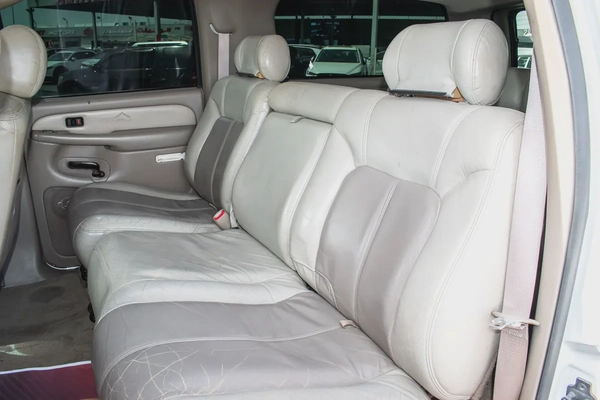 2001 - GMC YUKON XL DENALI -  JAPAN IMPORTED