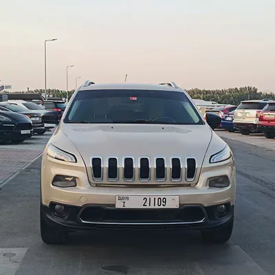 2015 Jeep Grand Cherokee | GCC Specs | Well Maintained-2