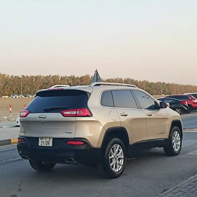 2015 Jeep Grand Cherokee | GCC Specs | Well Maintained-4