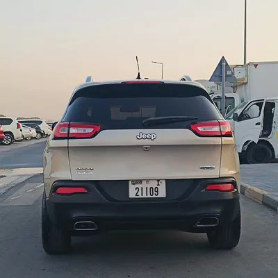 2015 Jeep Grand Cherokee | GCC Specs | Well Maintained-5