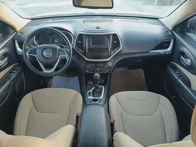 2015 Jeep Grand Cherokee | GCC Specs | Well Maintained-6