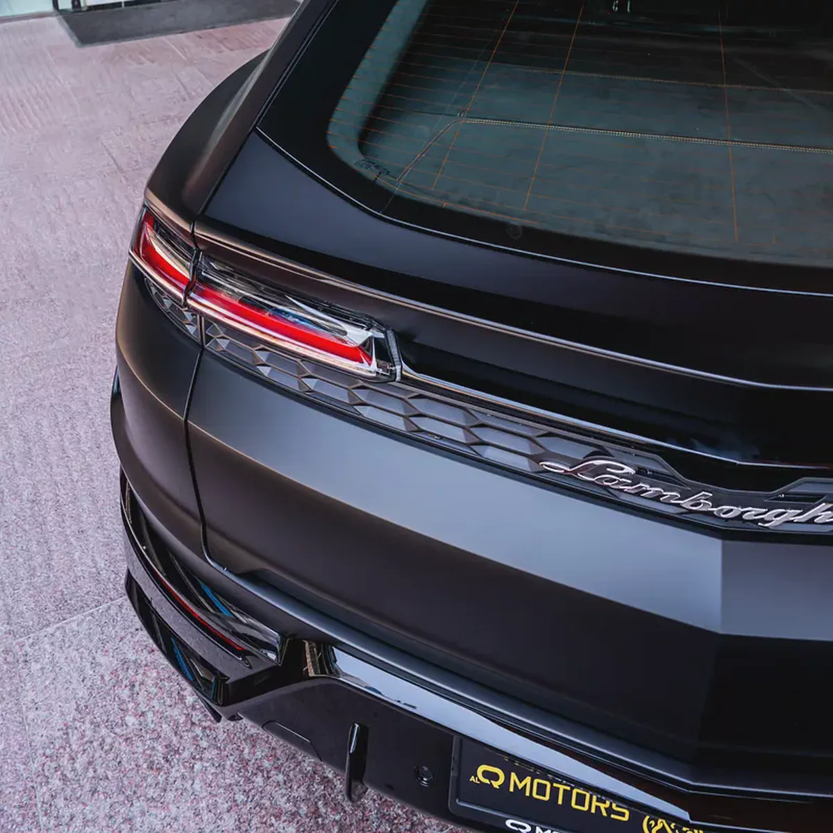 2026  LAMBORGHINI URUS SE  MATT BLACK ( SPECAIL ORDER ) BRAND NEW-4-4