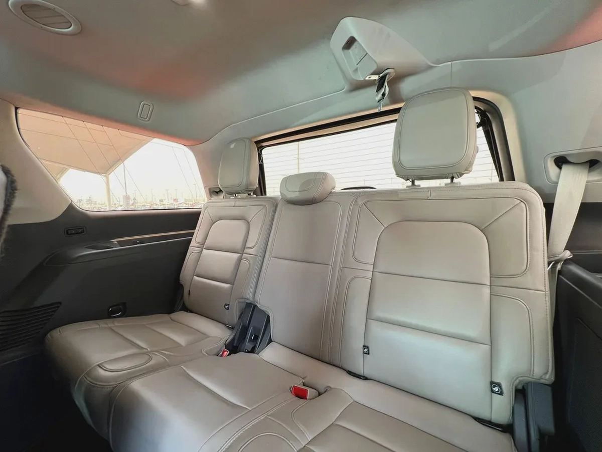 2022 Lincoln Navigator Reserve GCC Specs-13-13
