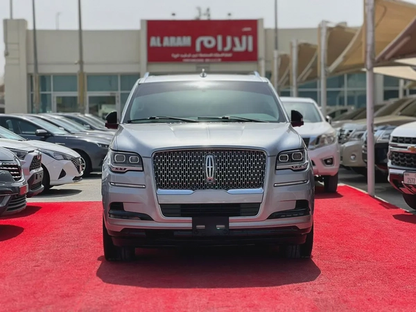 2022 Lincoln Navigator Reserve GCC Specs