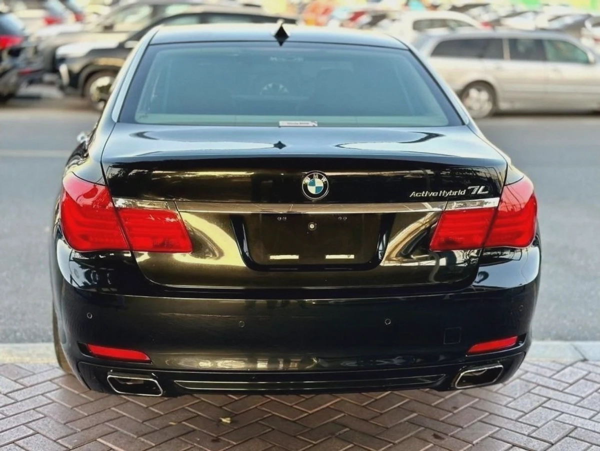 BMW ActiveHybrid 7-4-4