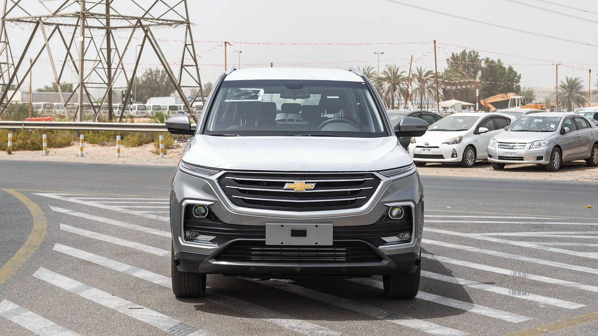 2024 Chevrolet Captiva Silver – Modern SUV with Style-3-3