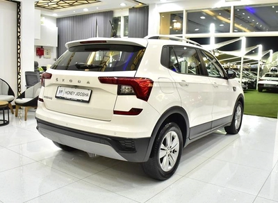 Skoda Kushaq ( 2023 Model ) in White Color GCC Specs-7