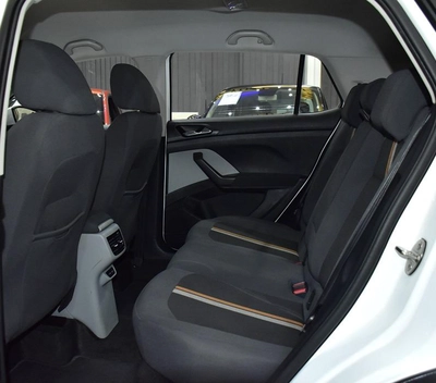 Skoda Kushaq ( 2023 Model ) in White Color GCC Specs-5