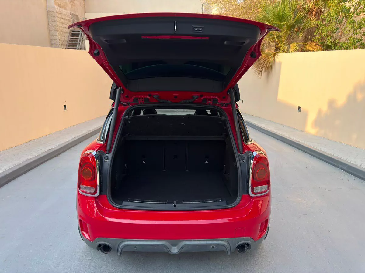 GCC Specs 2018 MINI COUNTRYMAN JCW Top-Edition, Agency Serviced (Partial)-2-2
