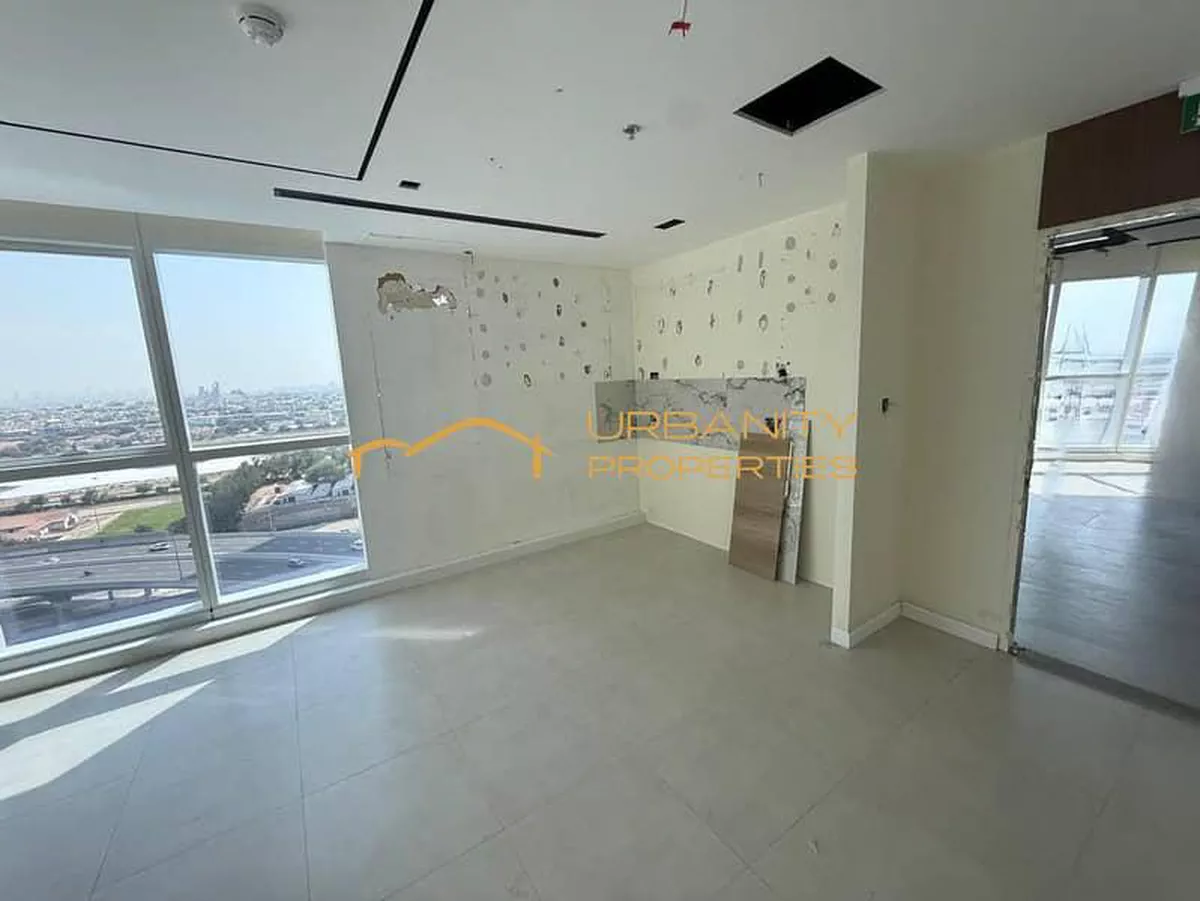 Office for Rent in Business Bay — The Court Tower | 2,155 Sq. Ft. Fully Fitted | 4 Parking | AED 452,650/yr-4-4