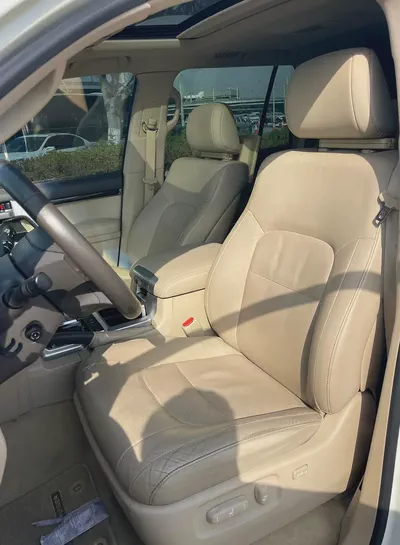 2019 Toyota Land Cruiser VXR 5.7L V8 | GCC Specs | White | 8-Seater | Full Option-13