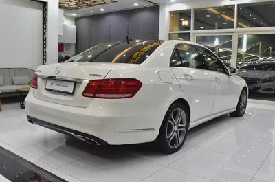EXCELLENT DEAL for our Mercedes Benz E400 Hybrid ( 2014 Model ) in White Color Japanese Specs-5