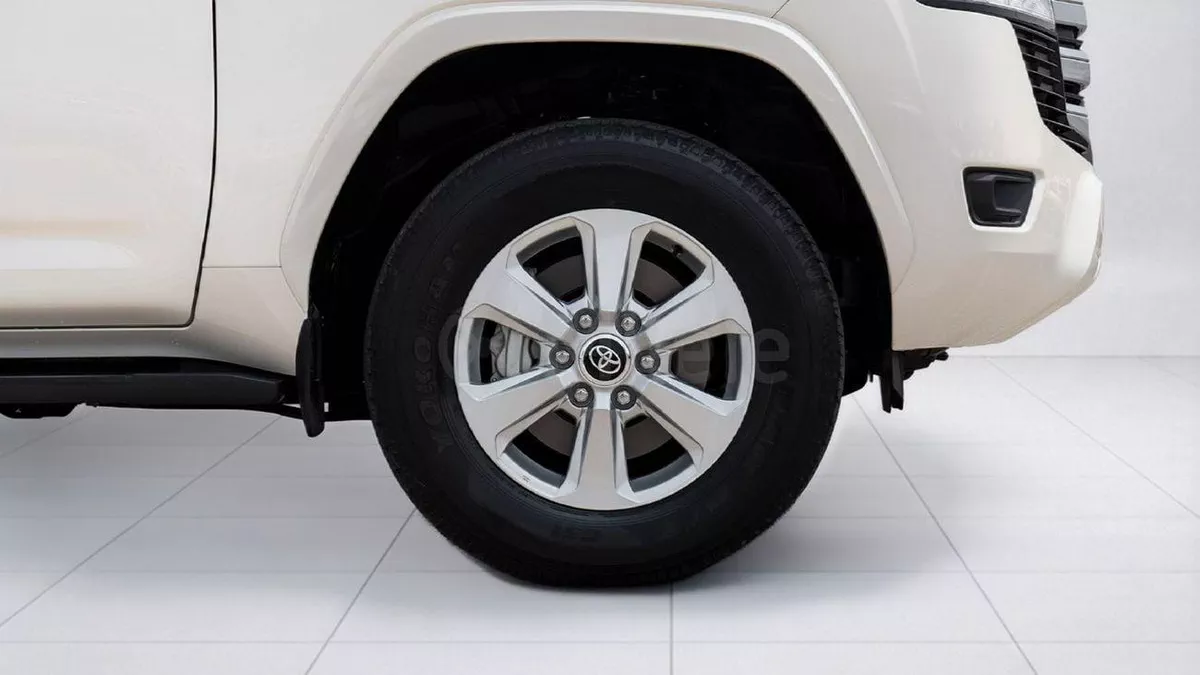 Toyota Land Cruiser GXR-5-0