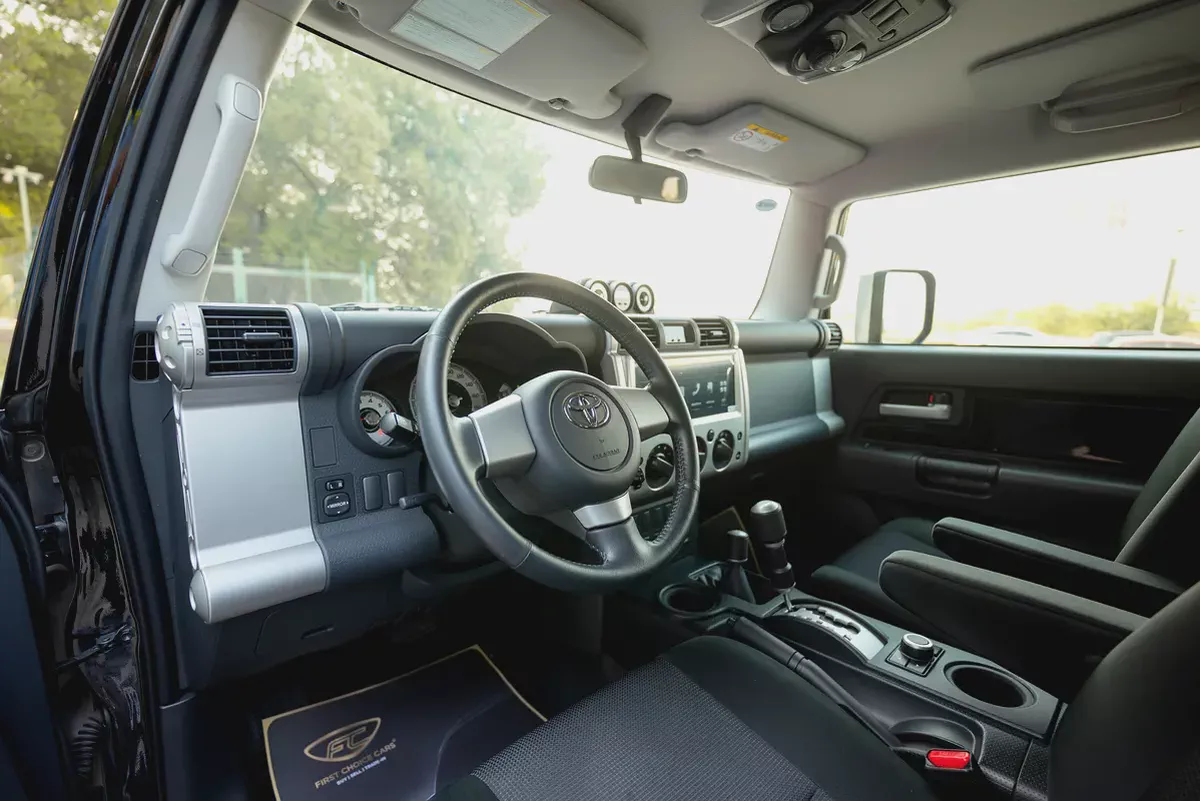 AED 2,804/month | FJ Cruiser GXR | GCC Specs | REF#T73237-12-12