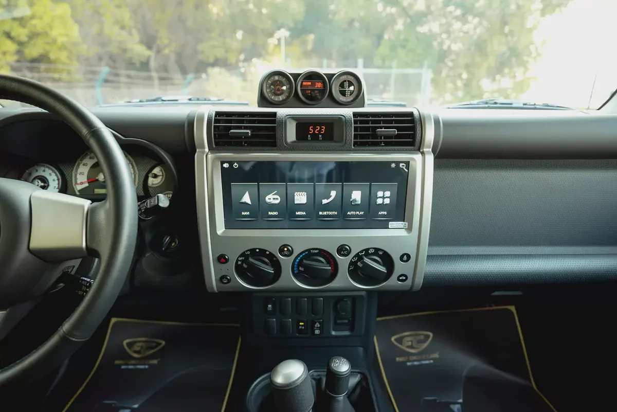 AED 2,804/month | FJ Cruiser GXR | GCC Specs | REF#T73237-14-14