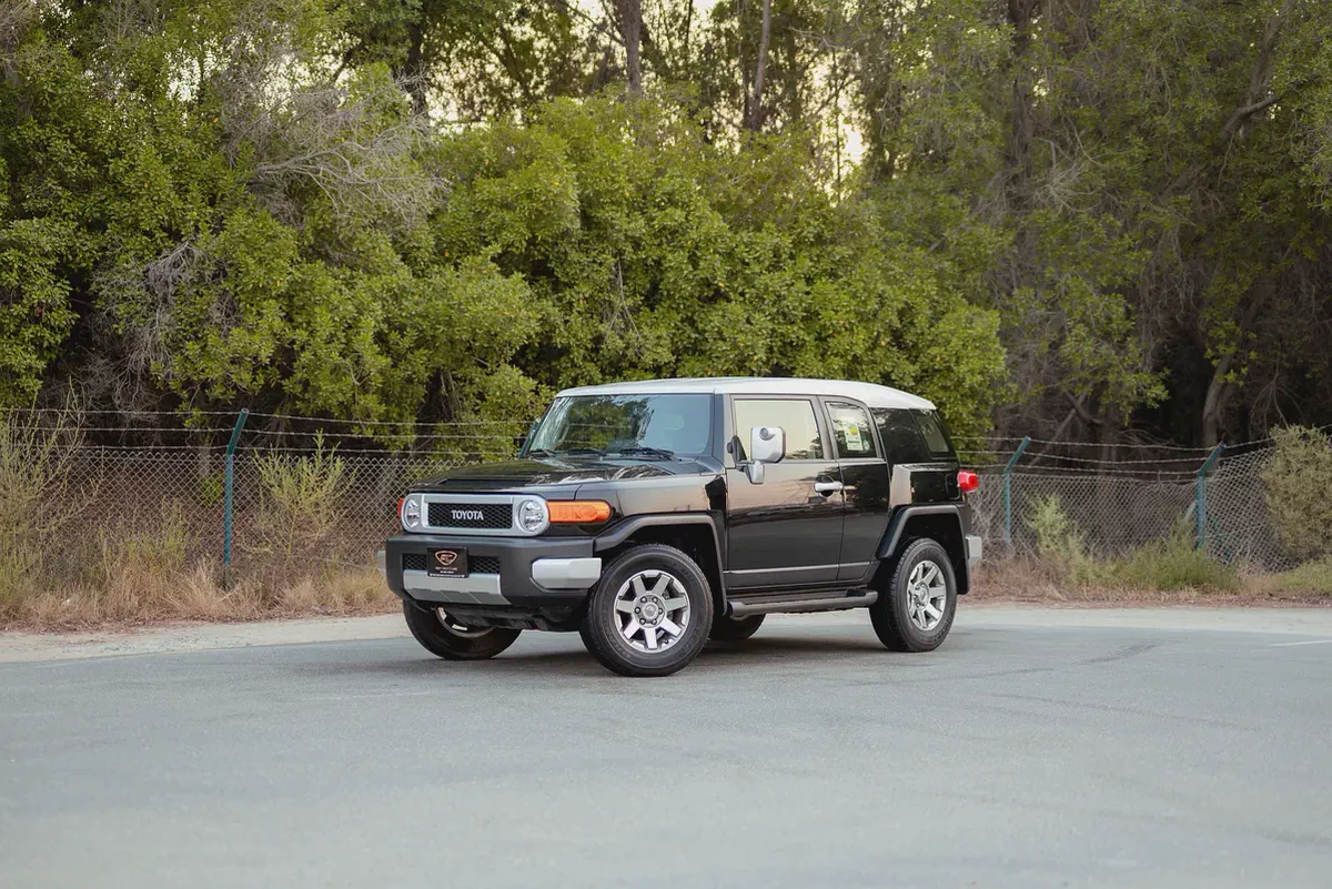 AED 2,804/month | FJ Cruiser GXR | GCC Specs | REF#T73237