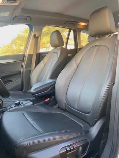 2019 BMW X1 SDrive20i full option panorama || AGENCY SERVICES || accident free-15