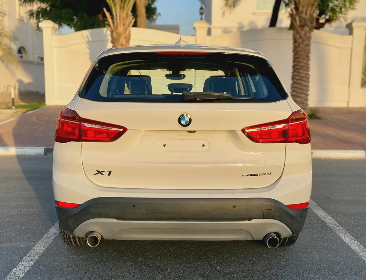 2019 BMW X1 SDrive20i full option panorama || AGENCY SERVICES || accident free-9-9