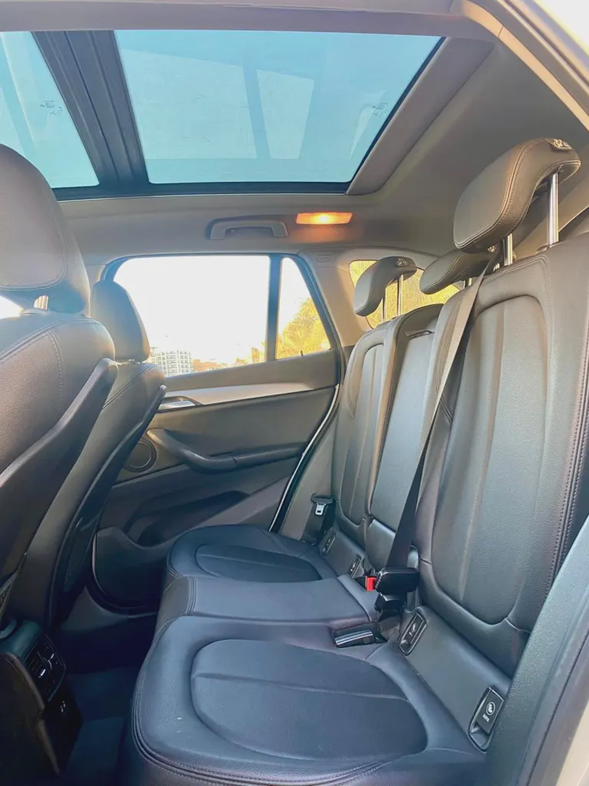 2019 BMW X1 SDrive20i full option panorama || AGENCY SERVICES || accident free-14-14