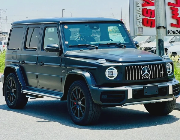 2022 - BENZ G63 AMG  - SUPER CLEAN - LIKE NEW - ONLY 32,000 KM