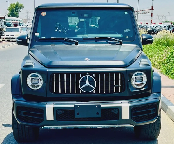 2022 - BENZ G63 AMG  - SUPER CLEAN - LIKE NEW - ONLY 32,000 KM
