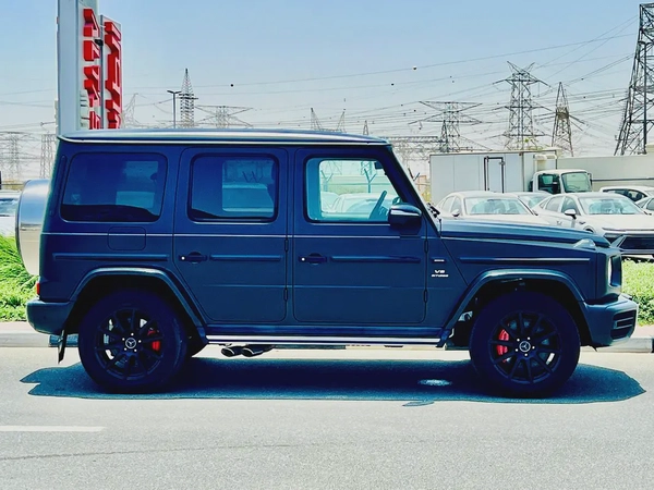2022 - BENZ G63 AMG  - SUPER CLEAN - LIKE NEW - ONLY 32,000 KM