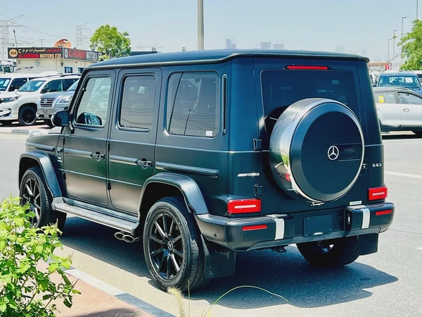 2022 - BENZ G63 AMG  - SUPER CLEAN - LIKE NEW - ONLY 32,000 KM