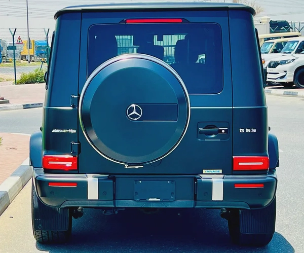 2022 - BENZ G63 AMG  - SUPER CLEAN - LIKE NEW - ONLY 32,000 KM