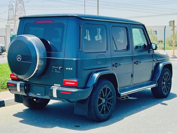 2022 - BENZ G63 AMG  - SUPER CLEAN - LIKE NEW - ONLY 32,000 KM