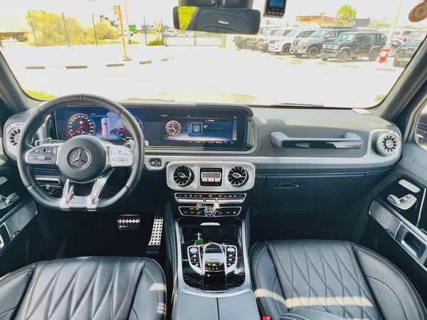 2022 - BENZ G63 AMG  - SUPER CLEAN - LIKE NEW - ONLY 32,000 KM