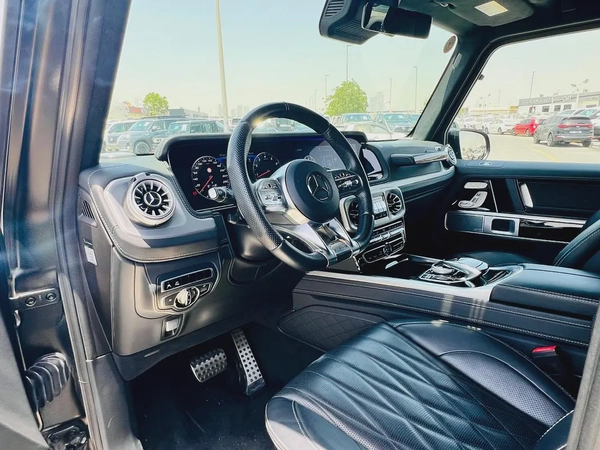 2022 - BENZ G63 AMG  - SUPER CLEAN - LIKE NEW - ONLY 32,000 KM