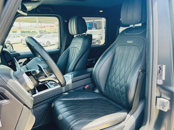 2022 - BENZ G63 AMG  - SUPER CLEAN - LIKE NEW - ONLY 32,000 KM