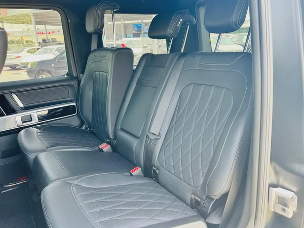 2022 - BENZ G63 AMG  - SUPER CLEAN - LIKE NEW - ONLY 32,000 KM
