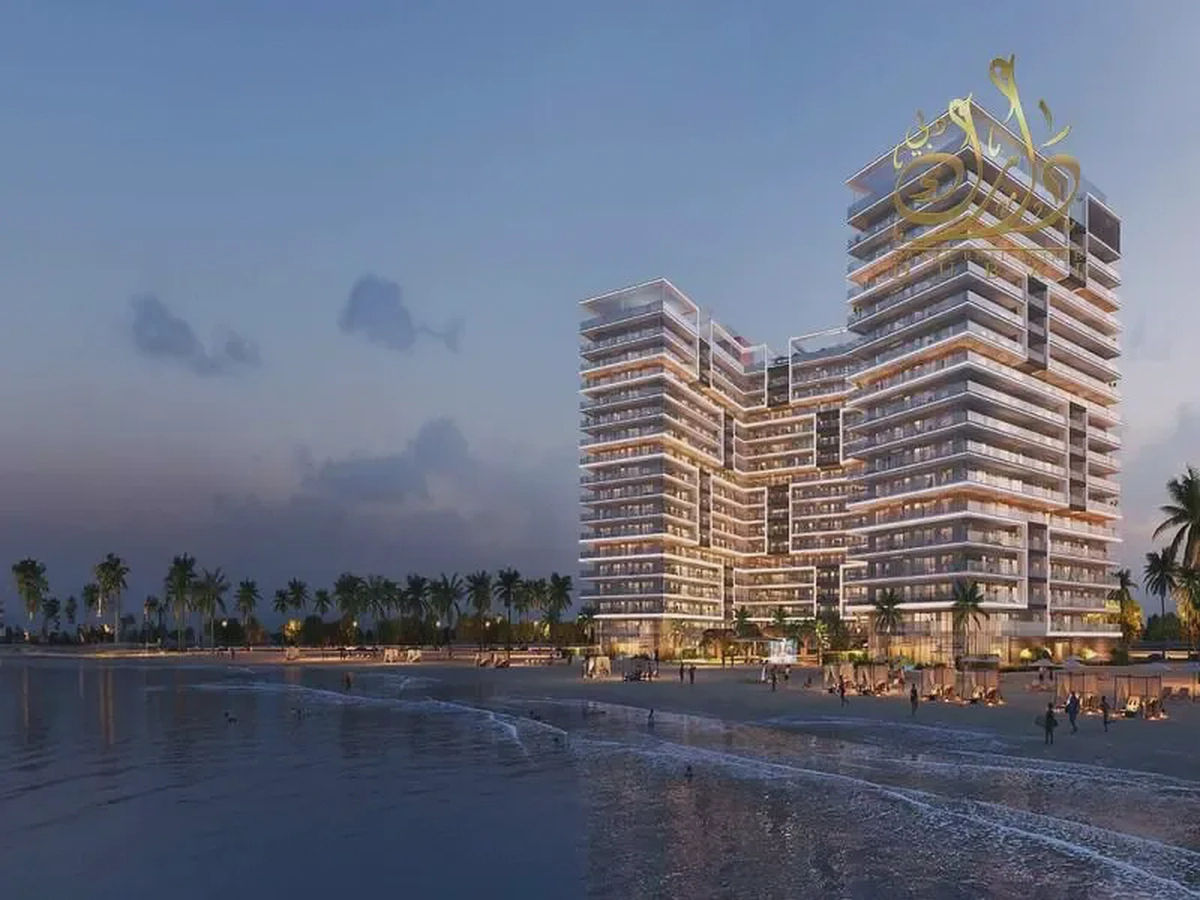 PANORAMIC SEA & WYNN RESORTS VIEW BEACH ACCESS PRESTIGIOUS LIVING