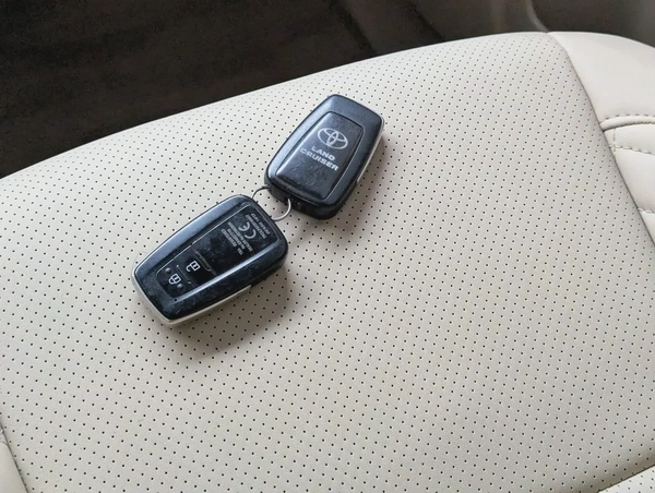 TOYOTA PRADO 2018 GCC V6 4.0L IN EXCELLENT CONDITION