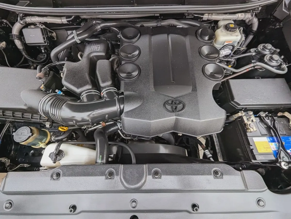 TOYOTA PRADO 2018 GCC V6 4.0L IN EXCELLENT CONDITION