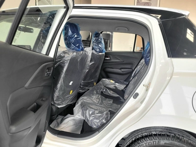 Suzuki Swift GLX 2026 Dual Tone-9