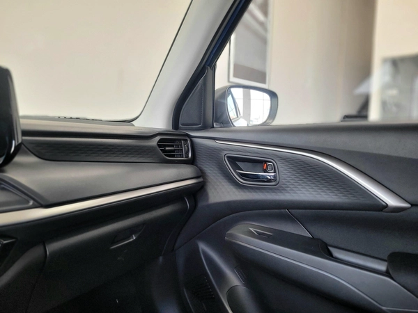 Suzuki Swift GLX 2026 Dual Tone