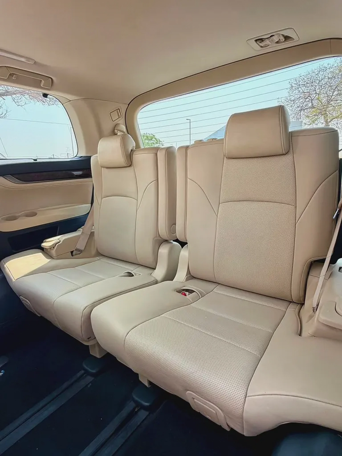 Toyota Alphard 2019 Base Model - Spacious & Luxury MPV-16-16