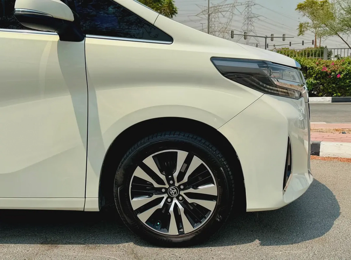 Toyota Alphard 2019 Base Model - Spacious & Luxury MPV-7-7