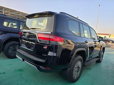 Toyota Land Cruiser GR Sport Hybrid 3.5L 2026 | Black Exterior-7
