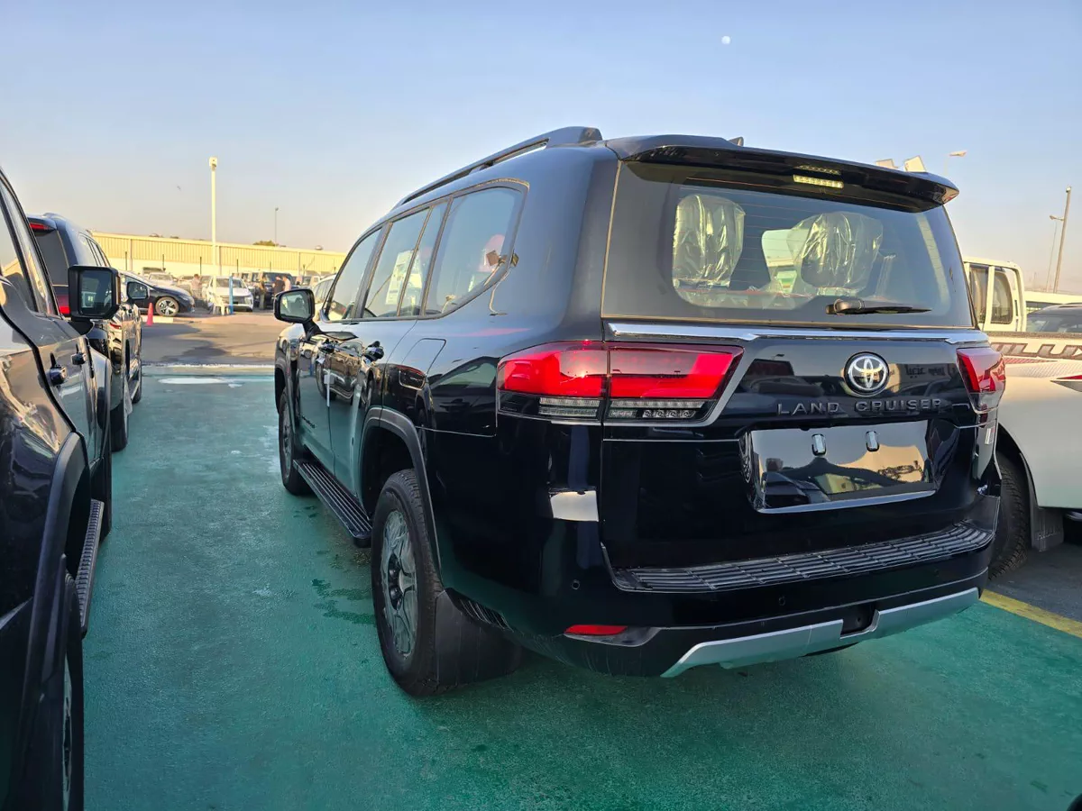Toyota Land Cruiser GR Sport Hybrid 3.5L 2026 | Black Exterior-5-5