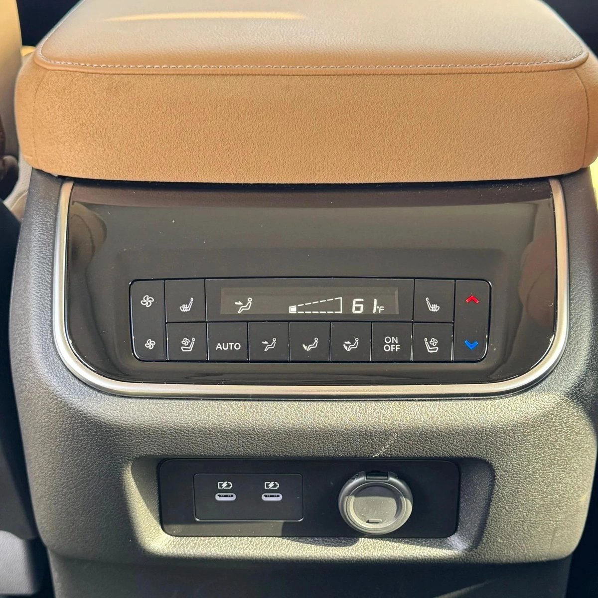 INFINITI QX80 LUXE 2025 | WHITE-8-8