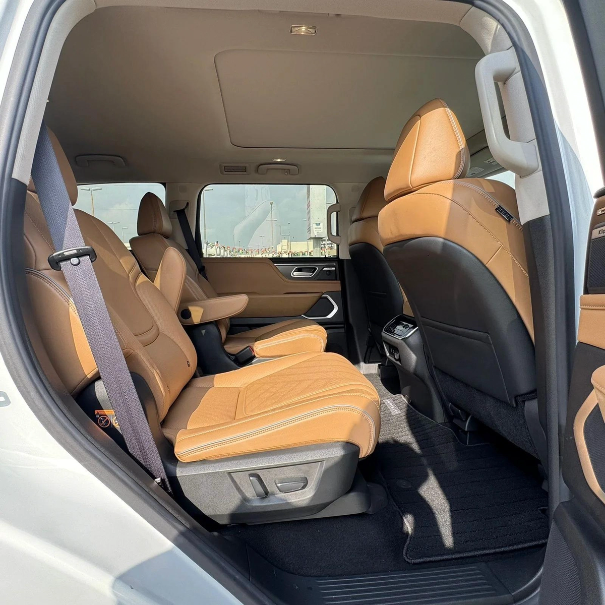 INFINITI QX80 LUXE 2025 | WHITE-19-19
