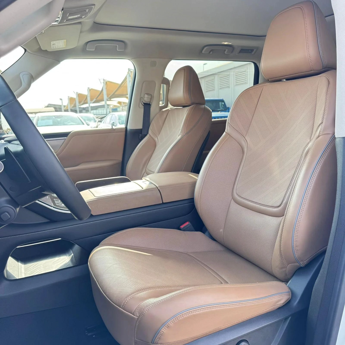INFINITI QX80 LUXE 2025 | WHITE-18-18